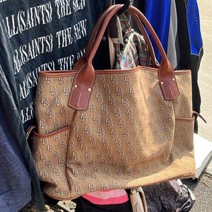 Dooney And Bourke Large Bag Logo Style Brown